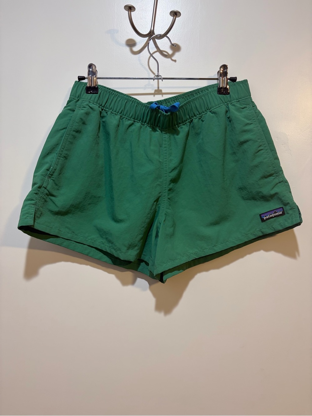Patagonia Women’s Forest Green Elastic-Waist Athletic Shorts… size small